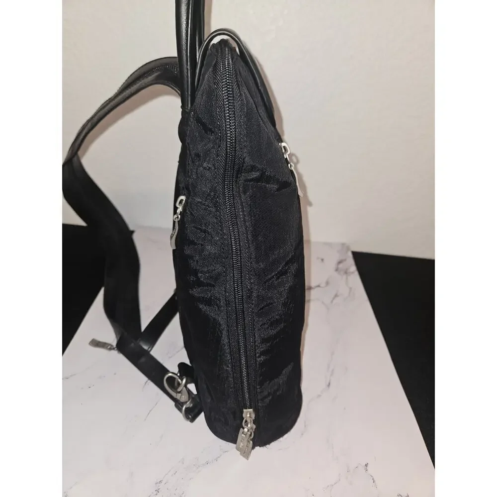 Baggallini Metro Convertible Backpack Sling Purse Zip Around Black 12x11x3.5